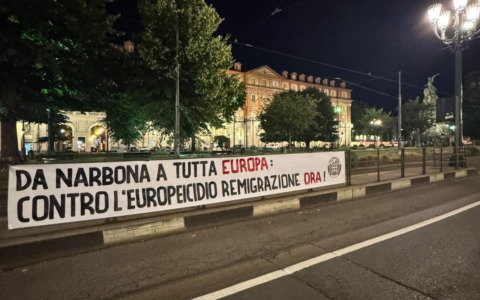 CasaPound, striscioni in tutta Italia dopo l’omicidio di Narbona: «Contro l’europeicidio serve la remigrazione»