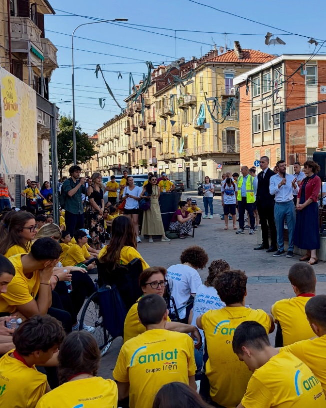 «Io sono Barriera», i giovani puliscono il quartiere