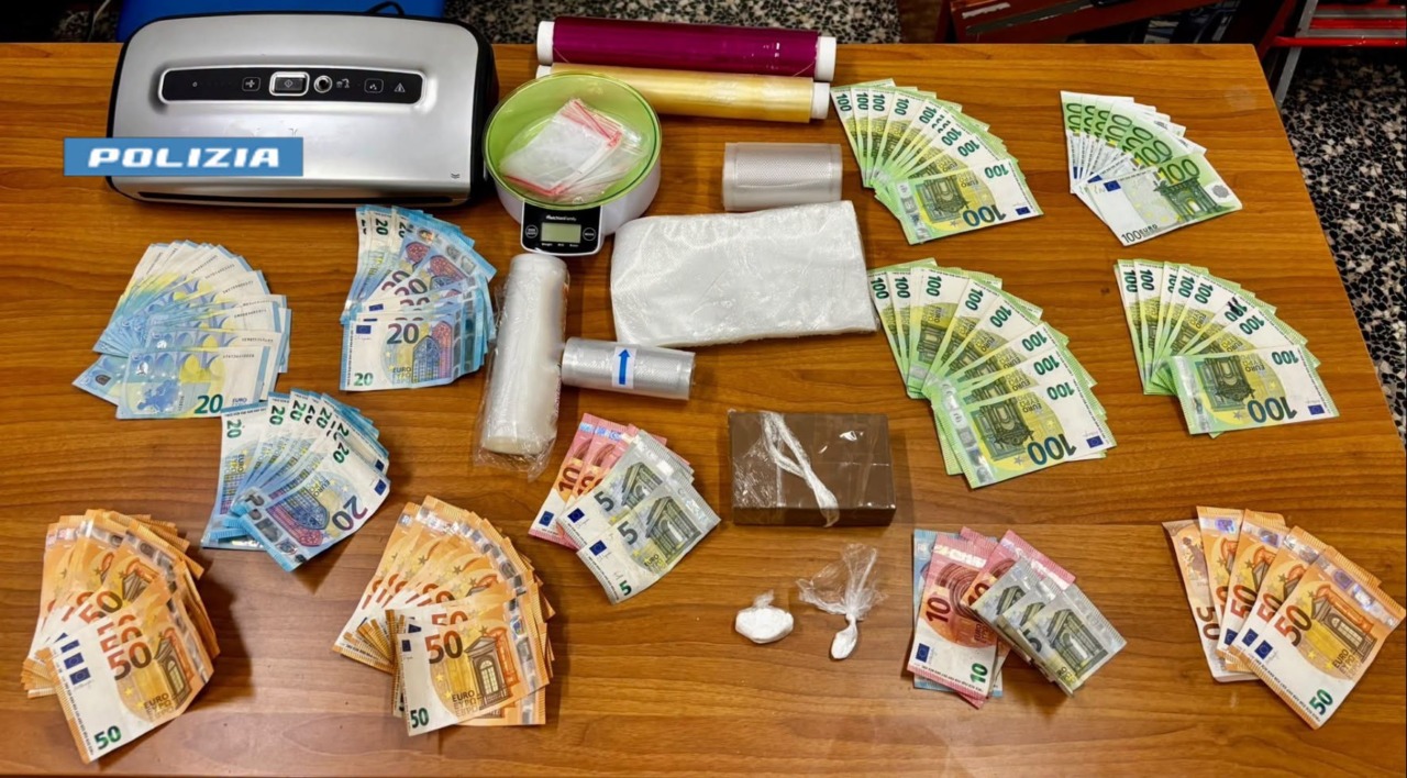 Blitz antidroga a San Donato: due arresti, sequestrato oltre mezzo chilo di eroina