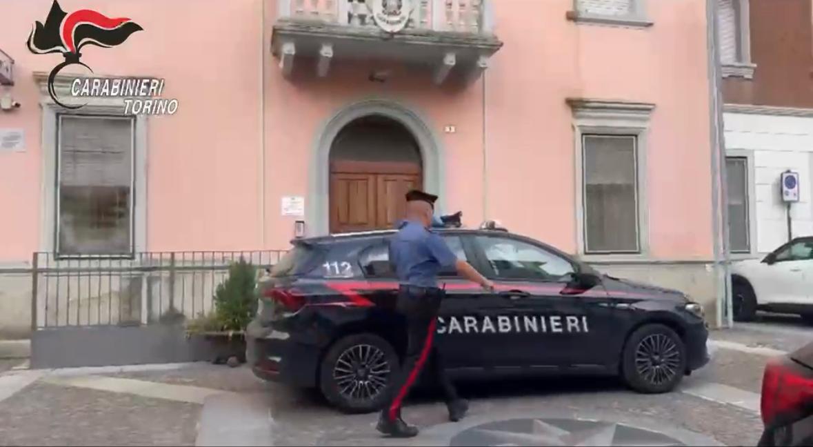 Carmagnola, sventata la truffa del «finto Carabiniere»: arrestato un 19enne