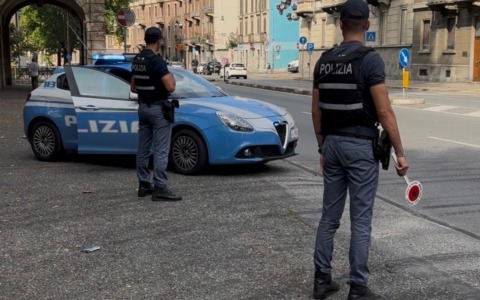 Ferragosto, controlli rafforzati a Torino: 157 persone identificate e quattro arresti