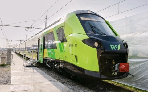 Piemonte, consegnati due nuovi treni elettrici: 67 convogli su 71 già arrivati
