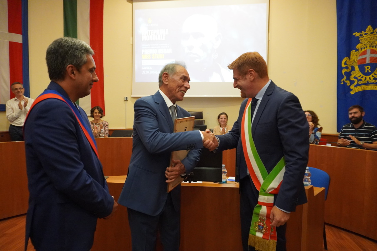 Rivoli conferisce la cittadinanza onoraria all’attore Premio Oscar Wes Studi