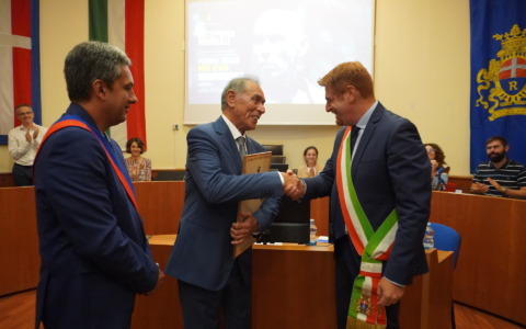 Rivoli conferisce la cittadinanza onoraria all’attore Premio Oscar Wes Studi