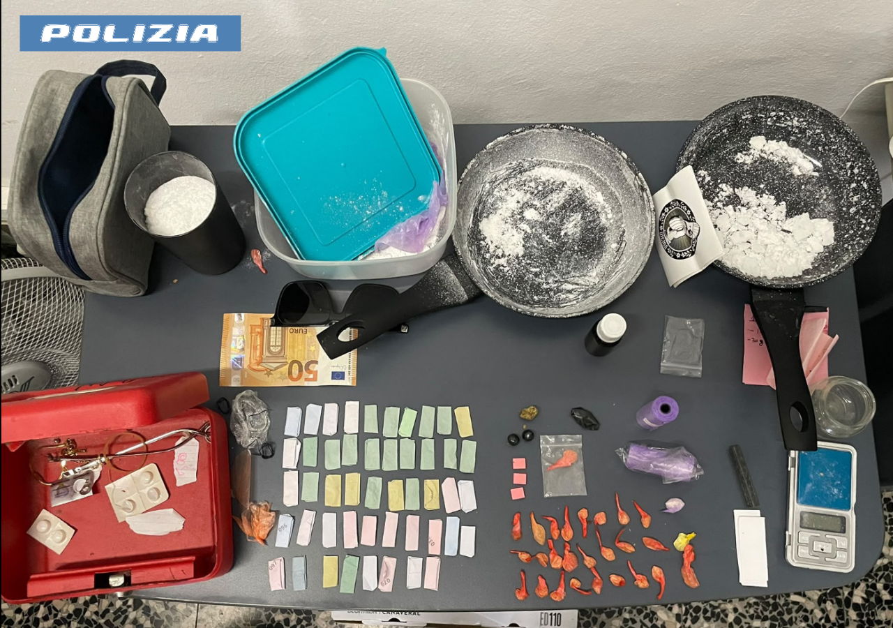 Torino, droga in casa a Lucento: la Polizia arresta un 26enne e sequestra oltre 250 grammi di ketamina
