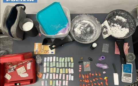 Torino, droga in casa a Lucento: la Polizia arresta un 26enne e sequestra oltre 250 grammi di ketamina