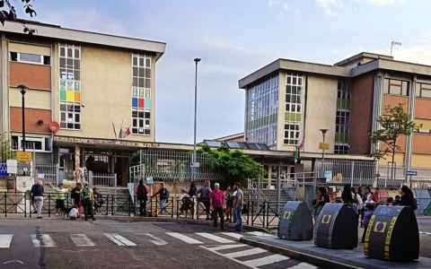Rivoli, l’ex scuola Primo Levi cambia volto: 3 milioni per lo studentato e la Croce Verde