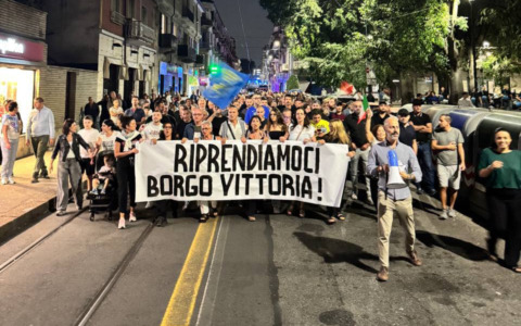 Borgo Vittoria in strada contro il degrado: oltre 400 cittadini sfilano per chiedere sicurezza