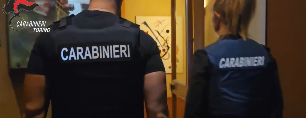 Omicidio Mikel Rroku a Torino: arrestati la moglie e il compagno dopo le indagini dei Carabinieri